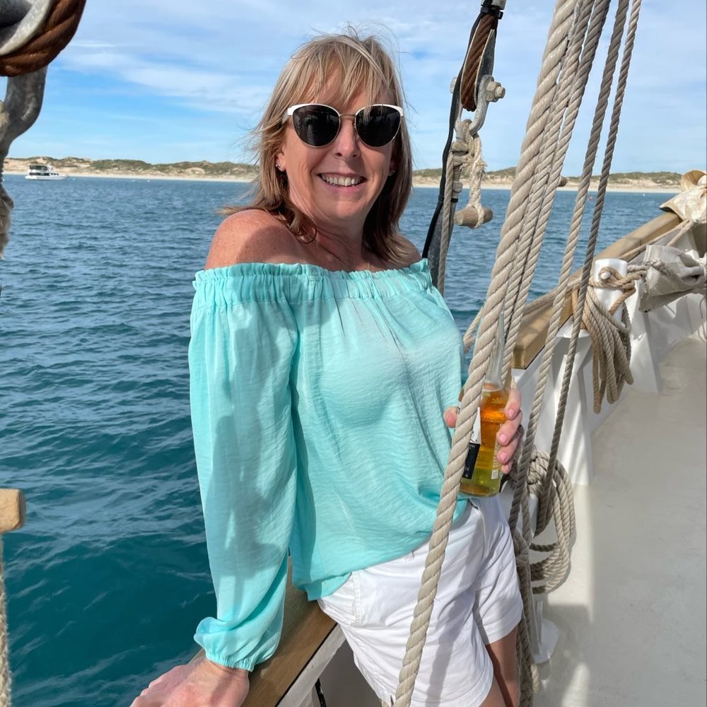 Meet your Posher, Sharon